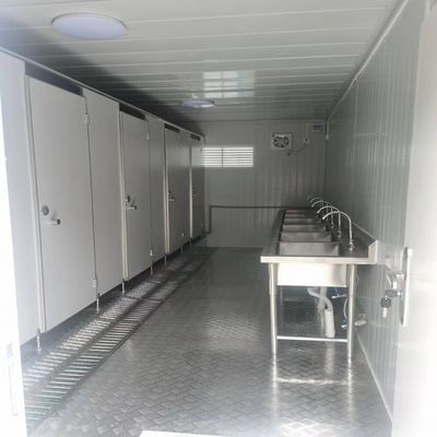 Prefab buiten badkamer Draagbare container toilet 20ft Eenpersoonskamer met openbaar toilet Sandwich paneel Stalen frame