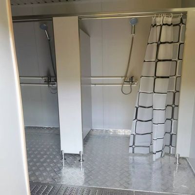 Vinnige installatie Unisex ontwerp Prefab Toilet Modulaire container Verplaatsbare container Toilet Prefab Makkelijk te monteren Badkamer