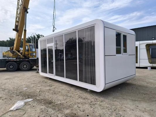 Eco-vriendelijke modulaire container huis Voordeel van aangepaste aluminium plaat muur capsule huis voor buiten hotel