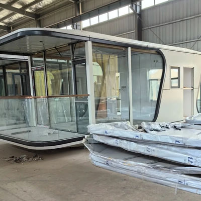 Op maat gemaakte grootte Multifunctionele intelligente spraakbediening Capsule Hotel Tiny Space House voor slim leven