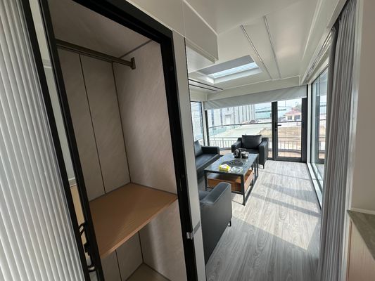 Grafisch ontwerp Modern Space Capsule Hotel met en Modern Design Expandable Container