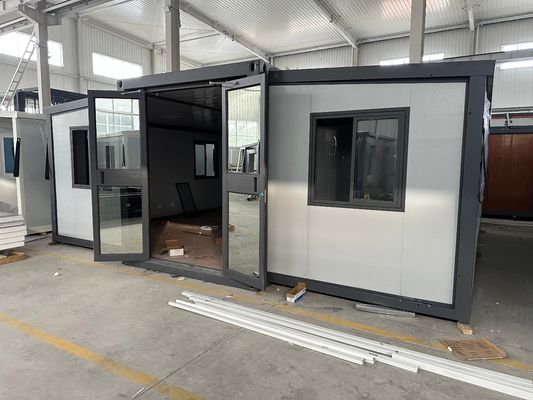 Uitbreidbaar Containerhuis Prefab Steel Sandwich Panel 20ft 40ft met Aluminium Venster