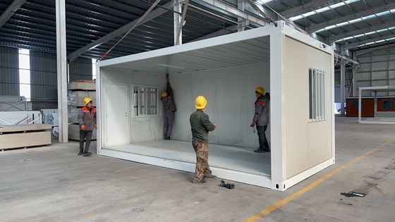 Veiligheidsdeur 20ft 40ft Snelle installatie Prefab vouwbaar Tiny House mobiel Zigzag vouwbaar Container huis voor tijdelijke slaapkamer