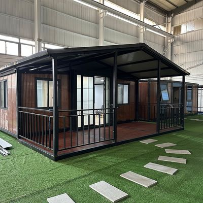 15-30 jaar levensduur Aanpasbare kleur Makkelijk te installeren Uitbreidende containerhuis Geïsoleerd frame Prefab mobiel Tiny Home