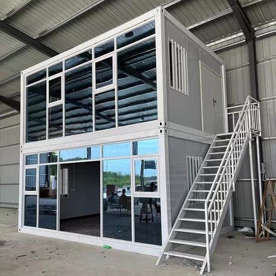 Makkelijk te installeren Moderne modulaire geprefabriceerde 20/40 ft Containerhuis Stabiel waterdicht PVC-plankvloer Plastic staal raam