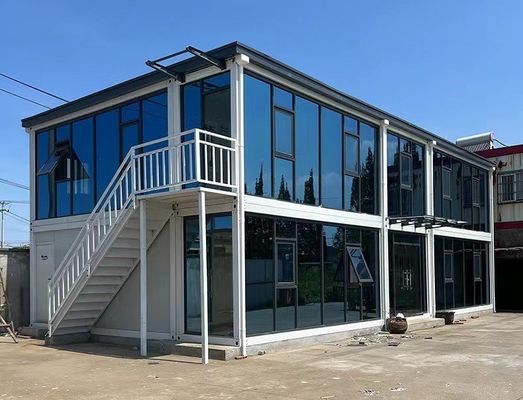 Makkelijk te installeren Moderne modulaire geprefabriceerde 20/40 ft Containerhuis Stabiel waterdicht PVC-plankvloer Plastic staal raam