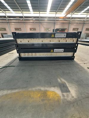 Moderne eenvoudige stijl geassembleerd Flat Pack Container House voor op maat gemaakte buitenwonen Makkelijk te installeren Low-Carbon schokbestendig