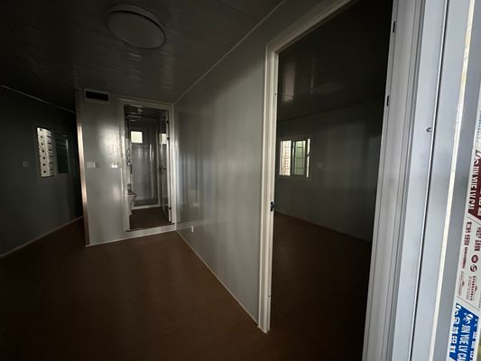 Geïsoleerd staal geprefabriceerd mobiele huis 20ft afneembare uitbreidbare container huizen door bron's Contemporary Design Style