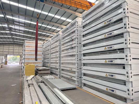 Generatie 20 40 ft Luxe Modulaire Prefab Economisch geprijsde staal frame Flat Pack Container House voor landelijke markten