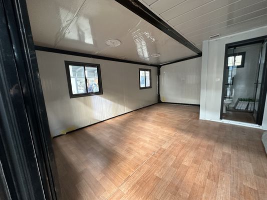 Moderne kleine geprefabriceerde uitbreidbare containerhuizen vouwhuis 20ft 40ft aangepaste kleur