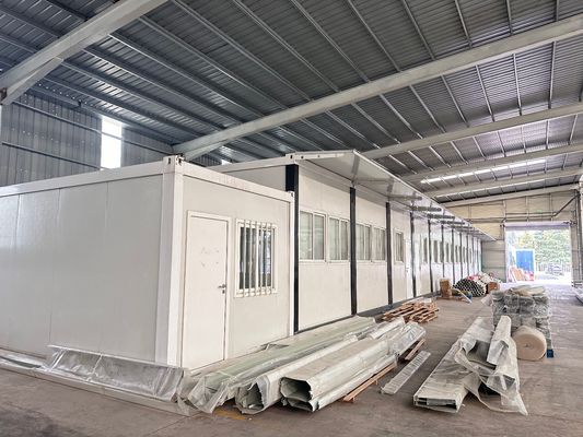 Professionele gemakkelijk te installeren aanpasbaar 20 40 Ft Flat Pack House Prefabricated Geïsoleerde Prefab Modulaire Container House