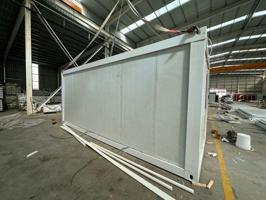 Onderhoudsvriendelijk sandwichpaneel 20 40 ft waterdicht modulair geprefabriceerd stalen frame vouwcontainerhuis voor werkplaats