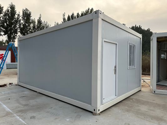 Professionele aanpassing mobiele opslag sandwichpaneel geprefabriceerd woonapparaat platte verpakking container huis voor ziekenhuis