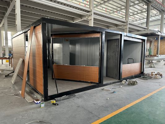 20ft uitbreidbaar Containerhuis met keuken Modern ontwerp Volledig ingericht 2 slaapkamers Draagbaar wonen van aangepast