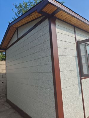 50/75/100mm Wave Sandwich Panel Muur Postmoderne ontwerpstijl Prefabriceerde stalen structuur Huis voor tropische regio's