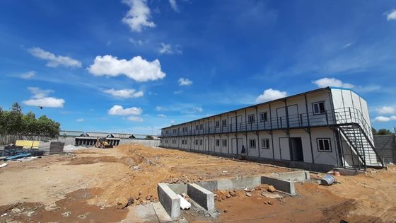 Aluminium venster en houten vloer 2 verdiepingen glas prefab huis voor kleine gezinnen