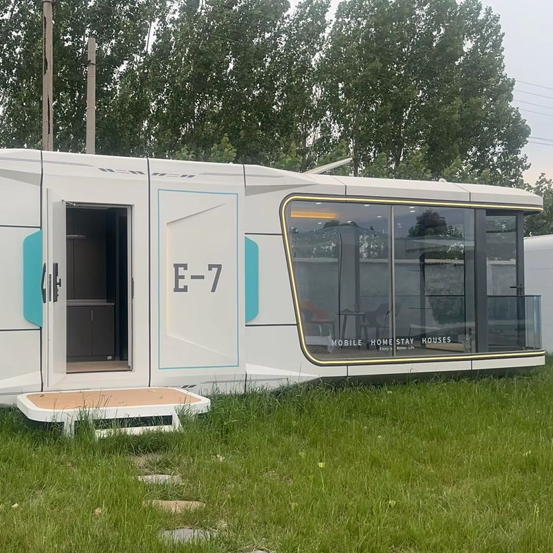 Eco-vriendelijke modulaire container huis Voordeel van aangepaste aluminium plaat muur capsule huis voor buiten hotel