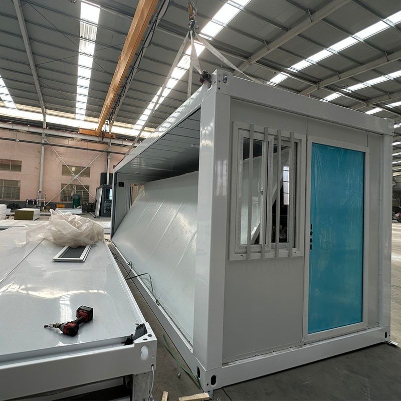 Uniek ontworpen scheepvaartcontainer Kleine huizen Prefab huizen met aangepaste kleur en multifunctie in luxe stijl