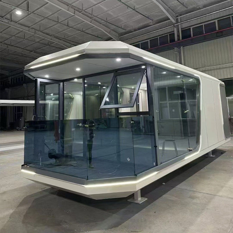 Op maat gemaakte grootte Multifunctionele intelligente spraakbediening Capsule Hotel Tiny Space House voor slim leven