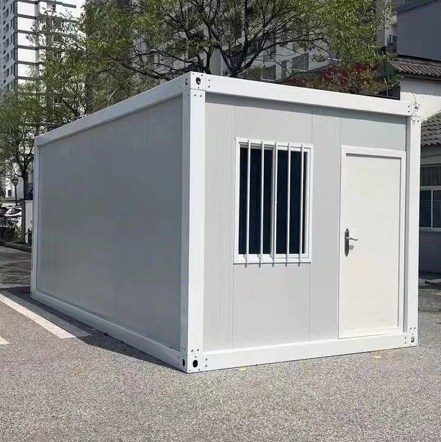 Gemakkelijke installatie Voordeel Snelle montage Modulaire huizen met aangepaste kleur en waterdicht brandwerend stalen frame