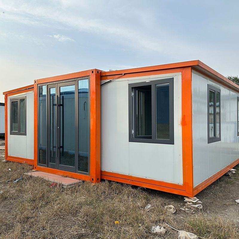 Voordelen 40 voet uitbreidbaar container huis Moderne houten stal 3 slaapkamers huis met 70% bouwtijd bespaard